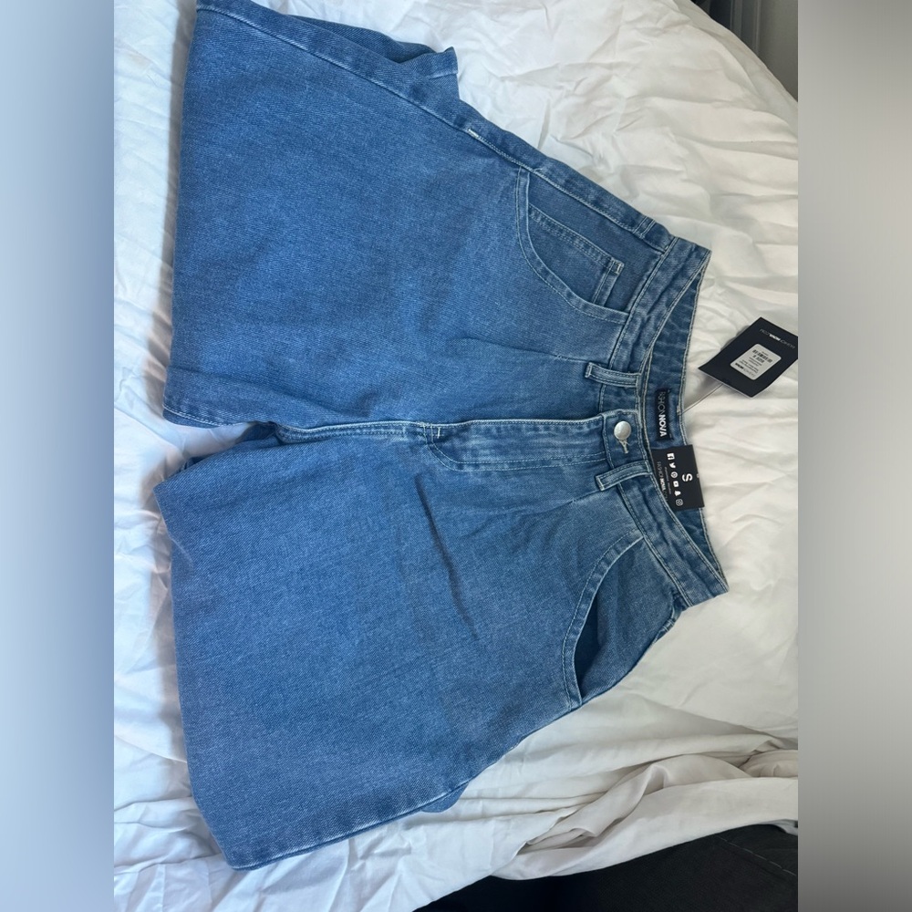 Daydreaming high rise mom jeans
